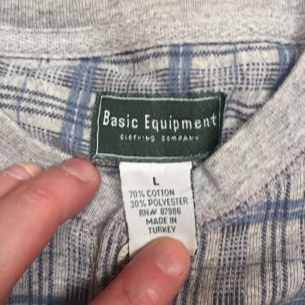 🛑FREE W/$10 purchase🛑 casual short sleeve shirt. - Picture 2 of 6